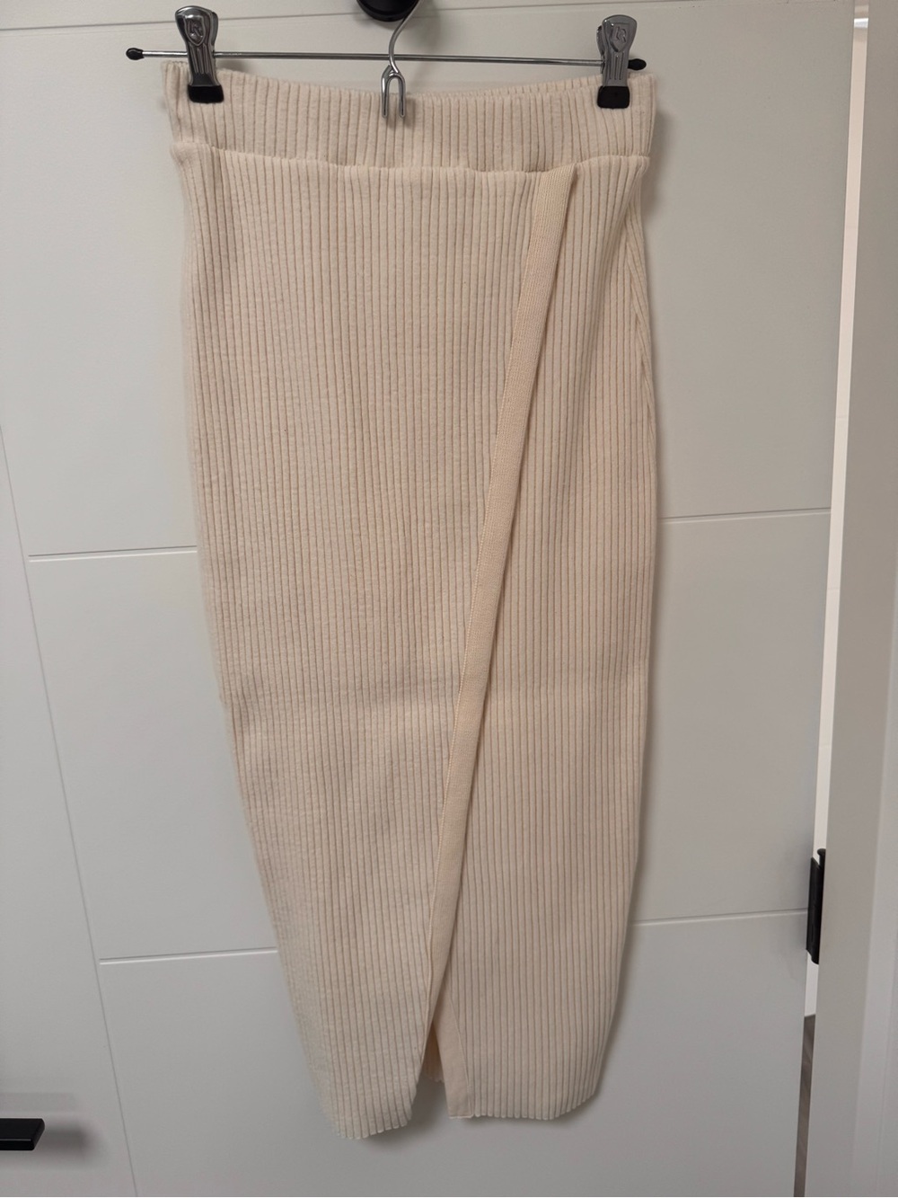 Zara sweater knit midi skirt Medium Cream